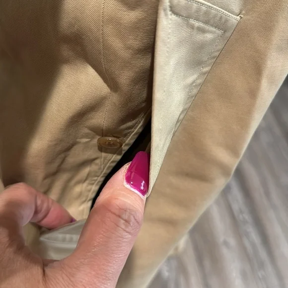 Authentic Burberry trench coat - Picture 5 of 16